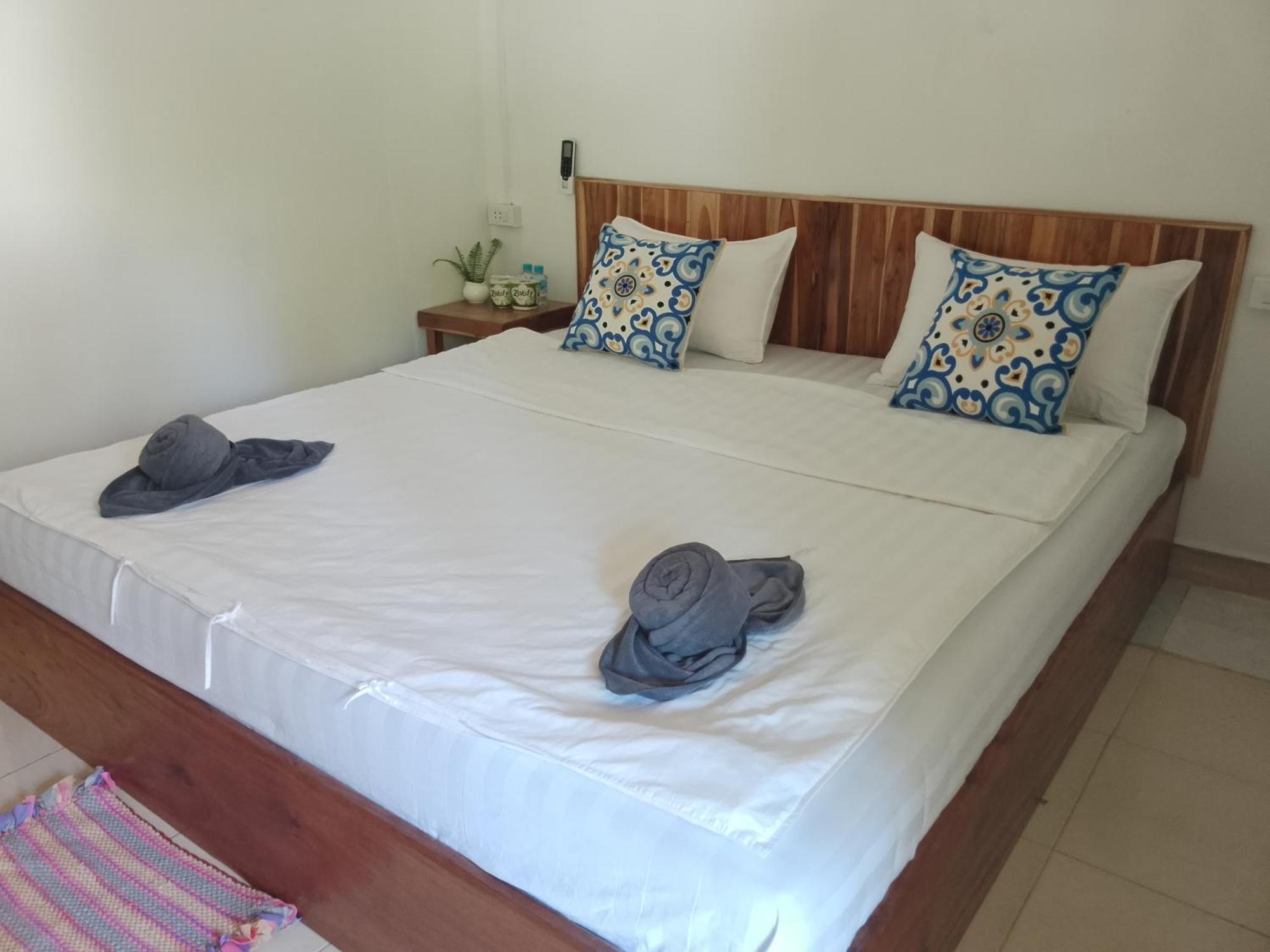 Meexok Guesthouse Nong Khiaw Exterior photo