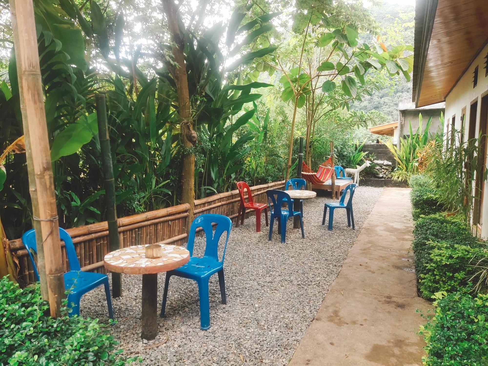 Meexok Guesthouse Nong Khiaw Exterior photo