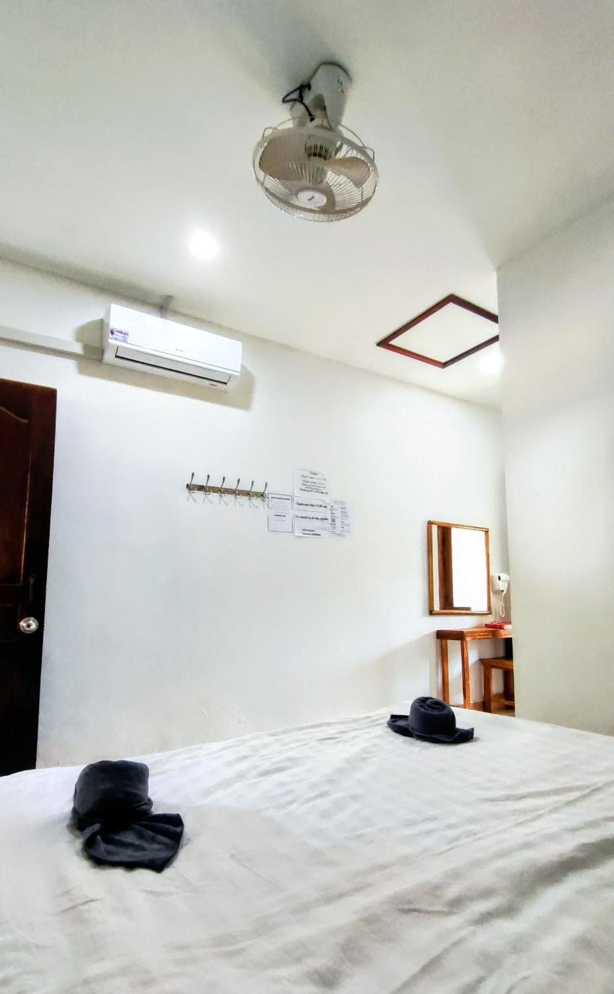 Meexok Guesthouse Nong Khiaw Exterior photo